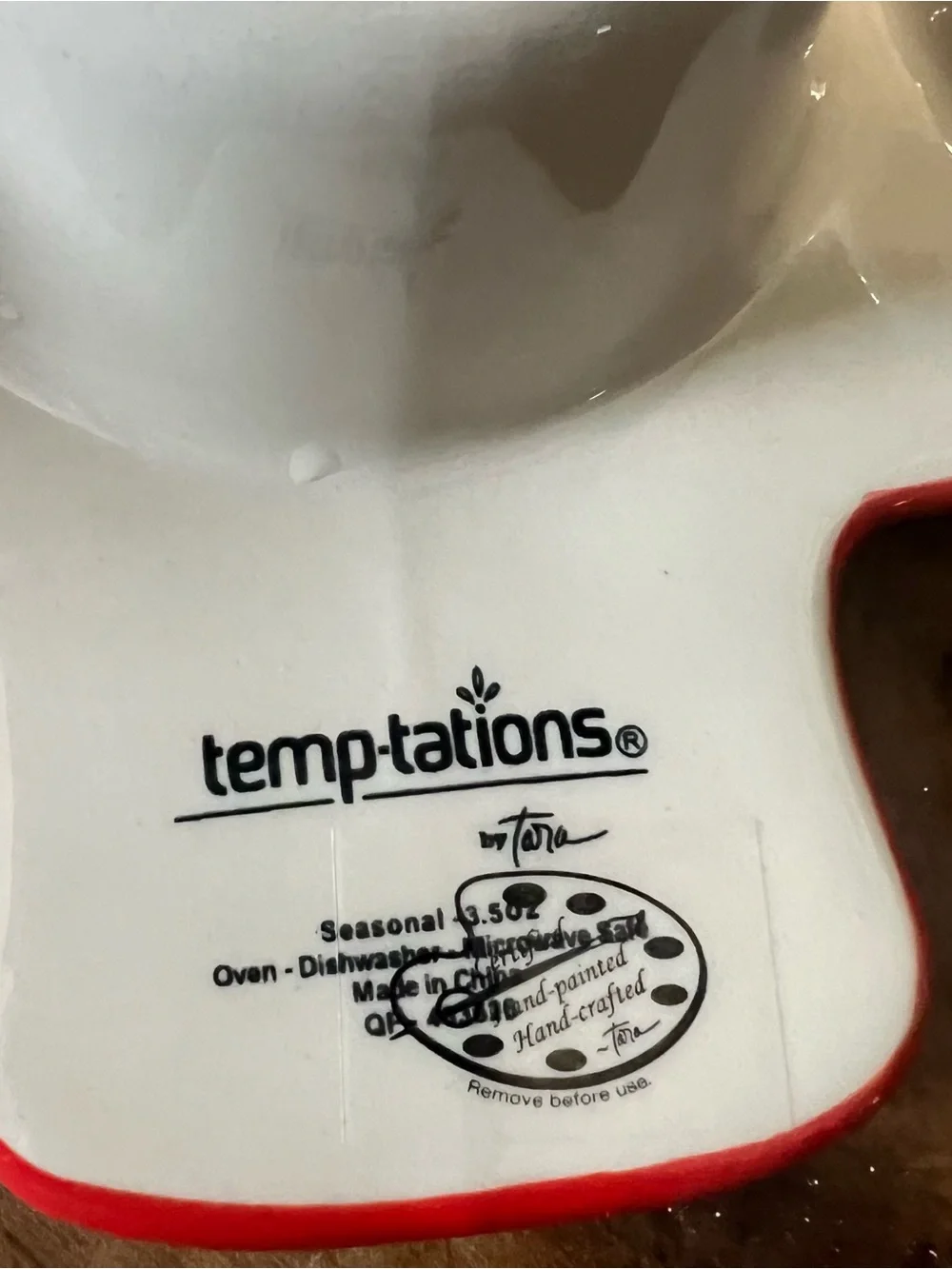 Temp-tations by Tara Christmas Nostalgic Figural 6-Cup Muffin Pan Red Birds
